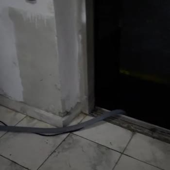 Erkonut’un Erzurum Binasında Sürekli Su Sızıntısı Ve Güvenlik Tehlikesi