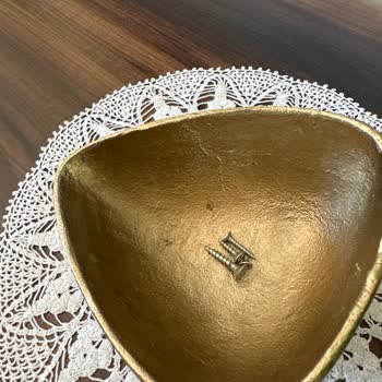 Titreyen Açılır Yemek Masası İçin Ücretsiz Değişim Talebi