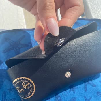 Rayban Güneş Gözlüğünün Orijinal Kutusu Yırtıldı, Yeni Kutu Talebi