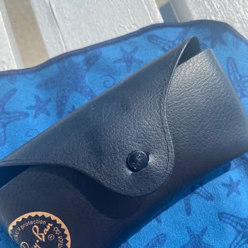 Rayban Güneş Gözlüğünün Orijinal Kutusu Yırtıldı, Yeni Kutu Talebi