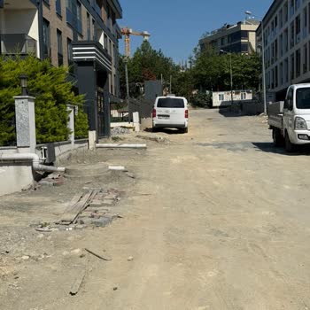 Gamze Sokakta Yol Çalışması Gecikiyor, Çocuklar Ve Araçlar Tehlikede