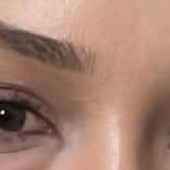 Koyu Göz Rengine Sahip Kullanıcıları Yanıltan Renkli Lens Tanıtımı Ve Bilgilendirme Eksikliği