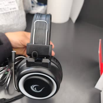 Adoz Shopping Kullanılmış ve Çirkin Gelen Kulaklık İçin Tam İade Talebi