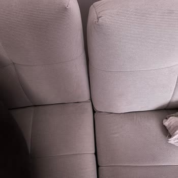 Kelebek Mobilya’da Kırılan Ayağı Ve Sürekli Arızalanan Leny New Köşe Koltuğu