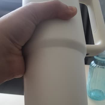 Stanley 885 ml Paslanmaz Çelik Termos Çizik Ve Lekelerle Kısa Sürede Bozuldu
