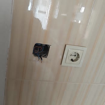 Montaj Hatalı Kapak Yönü Buzdolabında Hasara, Lamba Anahtarı Kırıldı