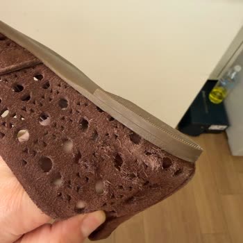 Desa Süet Babette Deri Soyulması Ve Mağazanın Çözüm Sunmaması