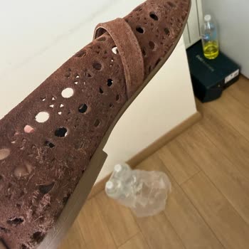 Desa Süet Babette Deri Soyulması Ve Mağazanın Çözüm Sunmaması