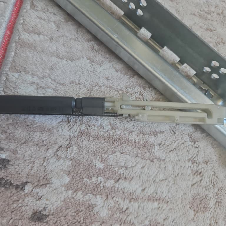 Arızalı Frenli Çekmece Rayları Değişimi Talebi