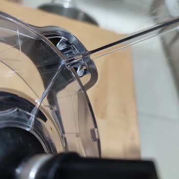 Yeni Ninja Shark Blender'imin Sürahi Haznesi Kendi Kendine Çatladı; Garanti Kapsamında Ücretsiz Değişim Talebim