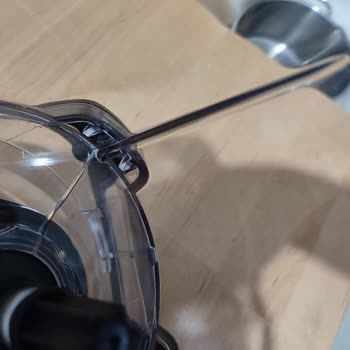 Yeni Ninja Shark Blender'imin Sürahi Haznesi Kendi Kendine Çatladı; Garanti Kapsamında Ücretsiz Değişim Talebim