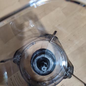 Yeni Ninja Shark Blender'imin Sürahi Haznesi Kendi Kendine Çatladı; Garanti Kapsamında Ücretsiz Değişim Talebim