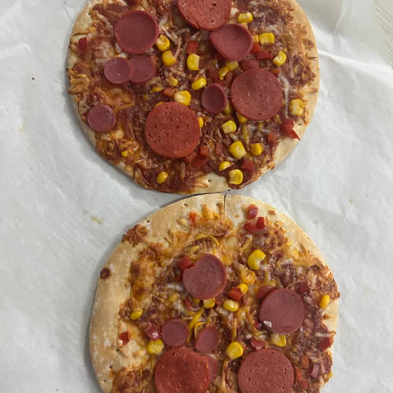 Superfresh Hazır King Karışık Pizza’da Uzun Son Tüketim Tarihine Rağmen Kötü Koku Ve Bozuk Görünüm