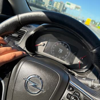 Detaylı Temizlik Sözü Boşa Çıktı: Araç İçinde Kir Ve Eksik Parçalar