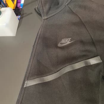 Kısa Sürede Renk Açılan Nike Kapüşonlu Ceket İçin Değişim Reddi
