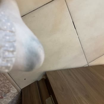 FLO Ayakkabı Outlet'ta Satın Alınan Deri Ayakkabıda Boya Vermesi Ve Garanti Değişim Reddi