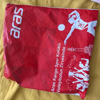 Kapıda Bırakılan Paket Yırtıldı, Kurye Sorumluluğu Reddi