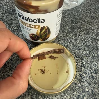 Sürülebilir Çikolatada Yabancı Cisim Tespiti Ve Sağlık Riski