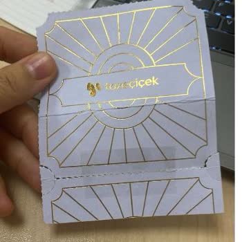 Taze Çiçek'ten Çürük Çiçek Ve Yanıltıcı Görseller Nedeniyle Ücret İadesi Talebi