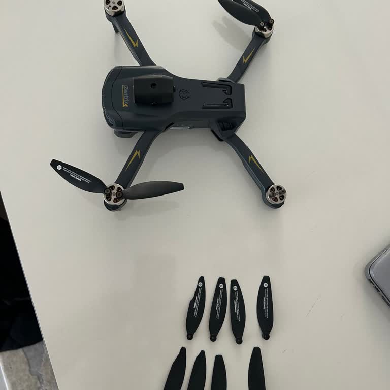 Corby Dronu İlk Kullanımda Kırıldı, Yedek Parça Ve Yardım Yok