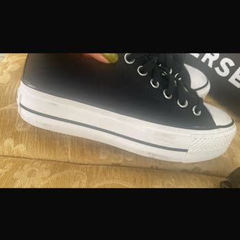 Kullanılmış Ayakkabı Teslimatı Ve Hızlı Yeni Ürün Değişim Talebi