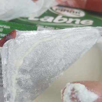 Dondurulmuş Labne Suyla Çıktı, Tek Şubeye Değişim Şartı Mağdur Ediyor
