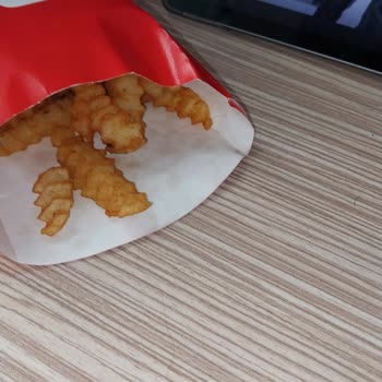 Arbys Atakum Şubesinde Hijyen İhlali Yemeğin İçinden Kıl Çıktı