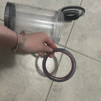 Dyson Süpürge Plastik Halkası Kendiliğinden Çıktı, Ücretsiz Parça Talebi