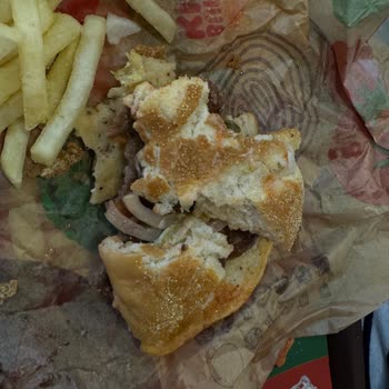 Burger King Bayat Ekmek, İlgisiz Çalışan ve Yanlış Fiş