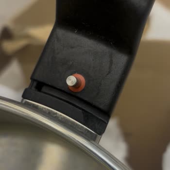 Teslim Aldığım Düdüklü Tencere Setinde Kırık Kulplar Ve Haksız 2.300 TL Ücret Talebi
