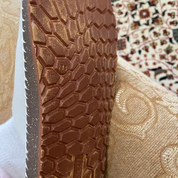 Terlik İç Tabanı Çorapları Boya Veriyor Ve Sağlığı Tehlikeye Atıyor