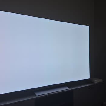 Kurulumdan İtibaren Ölü Piksel Ve Kenarlardaki Pembelik Nedeniyle Televizyon Değişimi Talebi