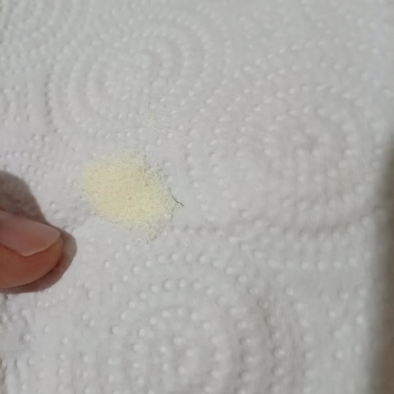 Whey Protein Tozunda Siyah İpe Benzer Yabancı Madde