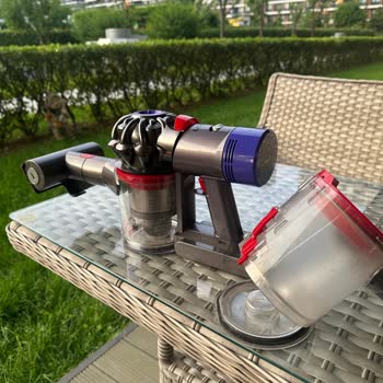 Dyson V8 Toz Haznesi Küçük Parçası Tek Başına Satılamıyor