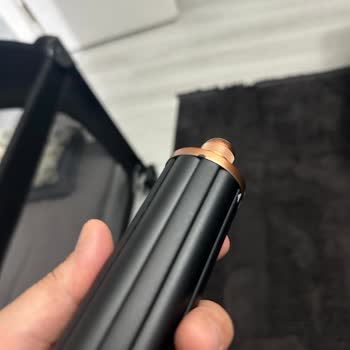 Dayson Airwrap Saç Şekillendiricide Renk Atması İçin Ücretsiz Değişim Talebi