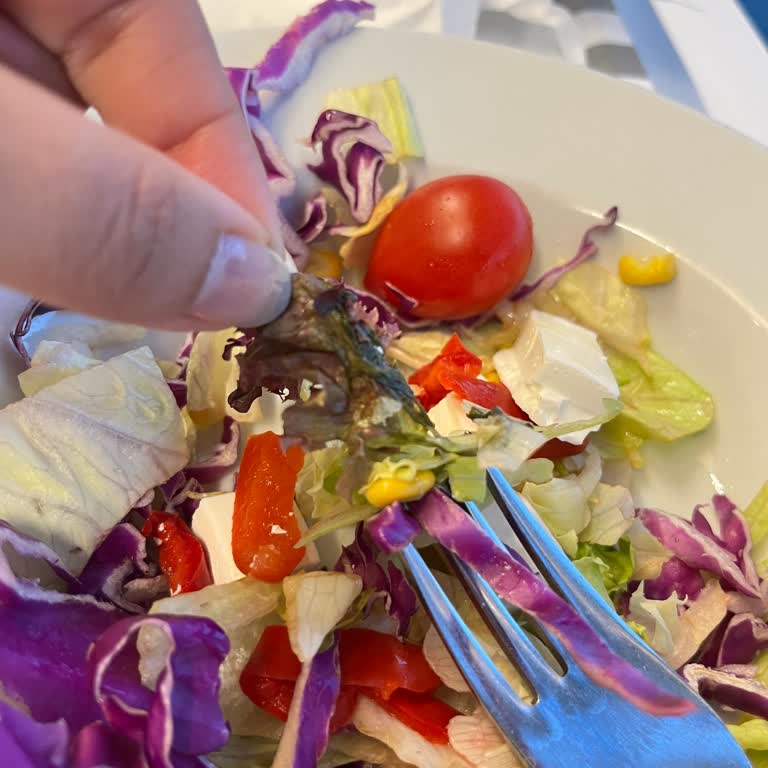 IKEA Restoranda Çürük Salata: Hijyen İhlali Ve Sağlık Endişesi