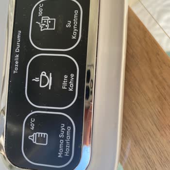 Servis Sürecinde Çay Makinesinin Cam Demliği Kırıldı Ve Kaba Hizmetle Karşılaşıldı