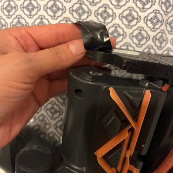 Philips Dik Süpürge 6000 Serisinde Başlık Ve Boru Çatlaması, Hava Filtresi Hızlı Eskimişi