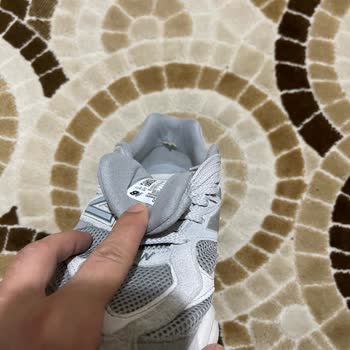 New Balance Ayakkabının Sağ Tekinde İç Topuk Yırtılması Ve Garanti Talebi