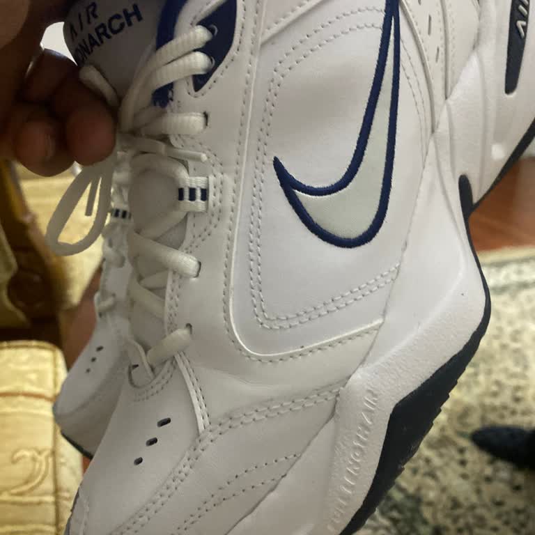 Nike Air Monarch Büyütülmüş Numara Ayakkabısında Ağrı Ve Değişim Talebi