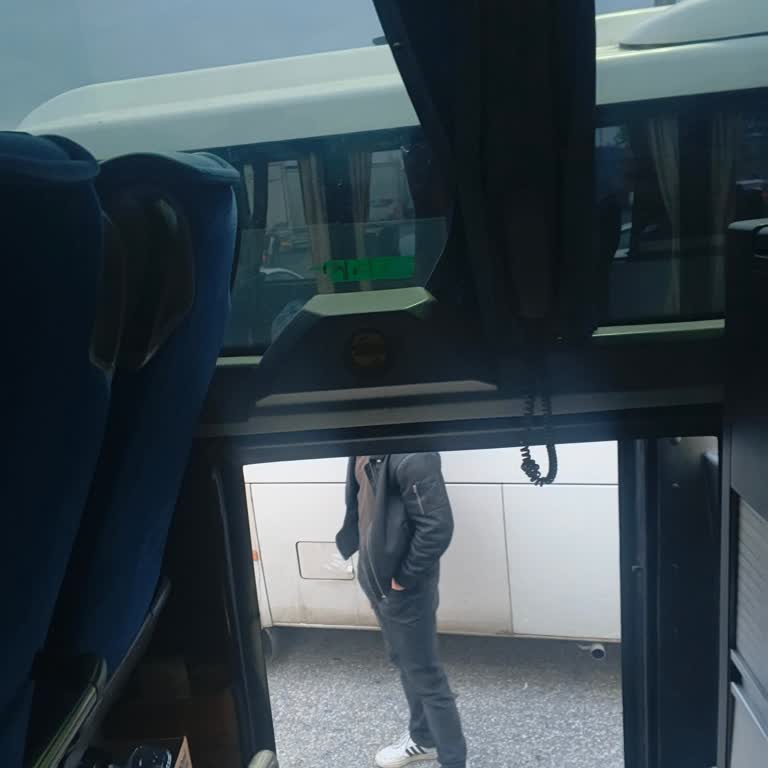Kafkas Kars Turizm Otobüsündeki Tekrarlanan Arızalar, Can Güvenliği Riski Ve 27 Saatlik Gecikme