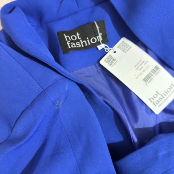 Ayıplı Ceket Teslimi Sonrası Yırtık Ve İade Sorunu H&R Butik'te