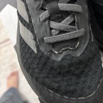 Adidas Çocuk Ayakkabısında 1 Ay İçinde Tüylenme Ve Açılma: Ücretsiz Değişim Talebi