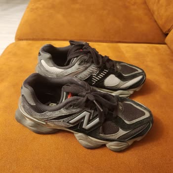 Sneaks Up Mağazasında New Balance 9060 Ayakkabımda Ağrı Ve Nasır: Değişim Talebi
