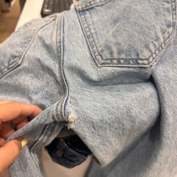Mavi Jean Pantolonunda Yırtılma Ve Haksız İnceleme