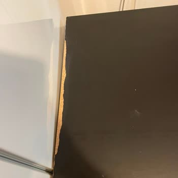 Kısa Ve Deforme Tezgah, Eksik Çekmece Parçası Ve Şirketin Tüketiciyi Suçlaması