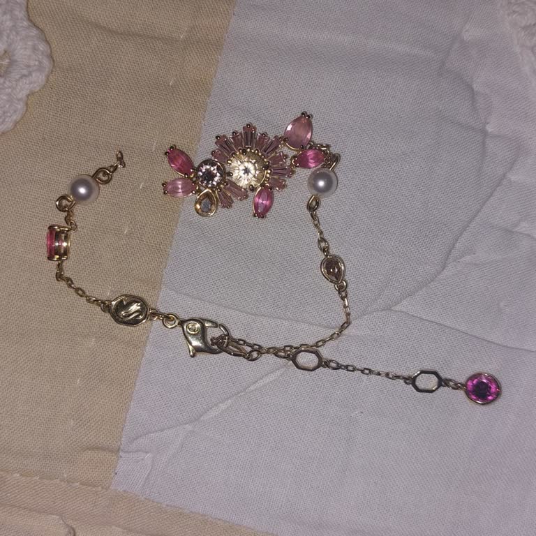 Kopmuş Swarovski Bileklik İçin Mağaza Yardım Reddedildi Ve Ücretsiz Değişim İstiyorum