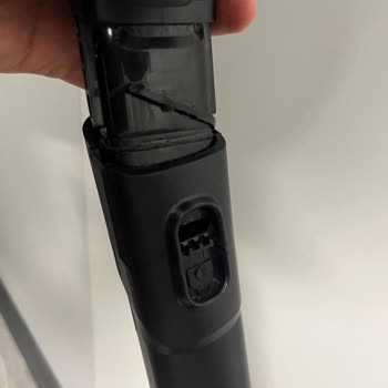 Philips 8000 Serisi Dikey Süpürge Sürekli Parça Arızalarıyla Hayal Kırıklığı