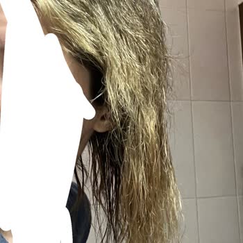 Saçlarım Yanıp Kökünden Çıktı, Ücret Üç Kat Arttı, Kuaförde Profesyonellik Yok