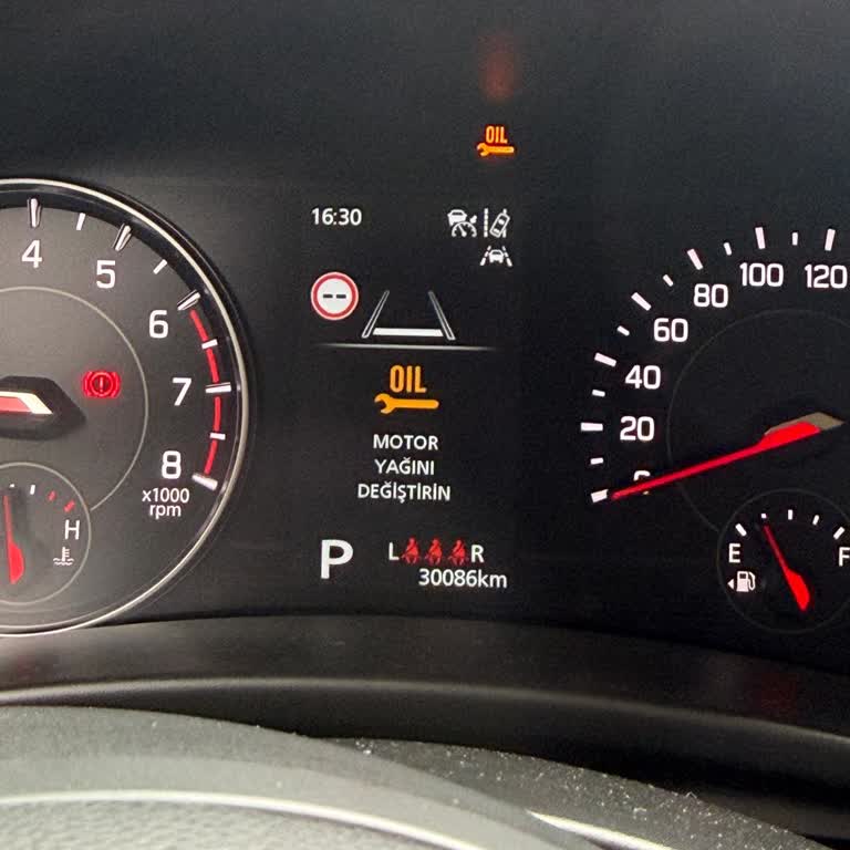 Sixt Araçta Motor Yağı Değiştirme Uyarısı Ve Şube Koordinasyon Eksikliği